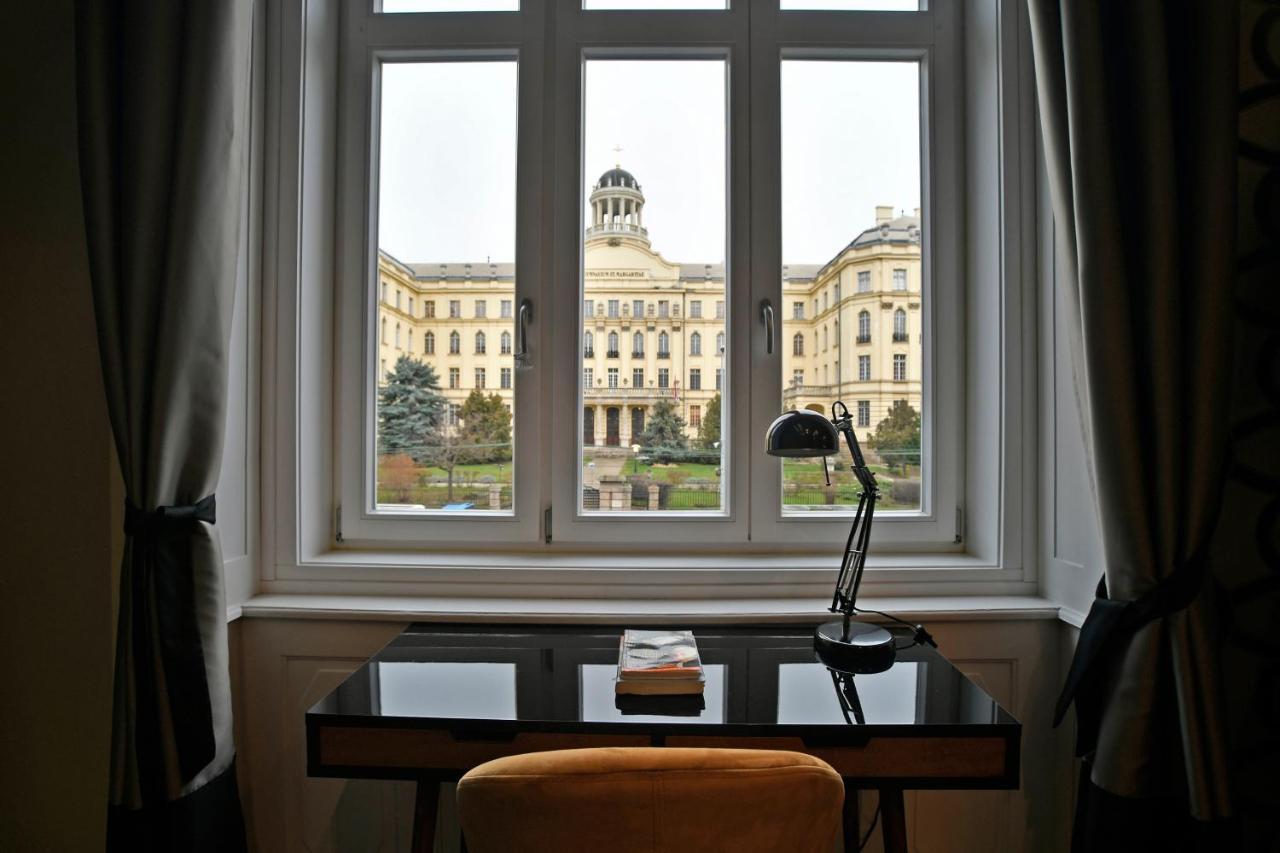 Luxuryflat Near Centre On118 Sqm, 3Br,2Bth,8Bed,Ac Apartment Budapest Exterior photo
