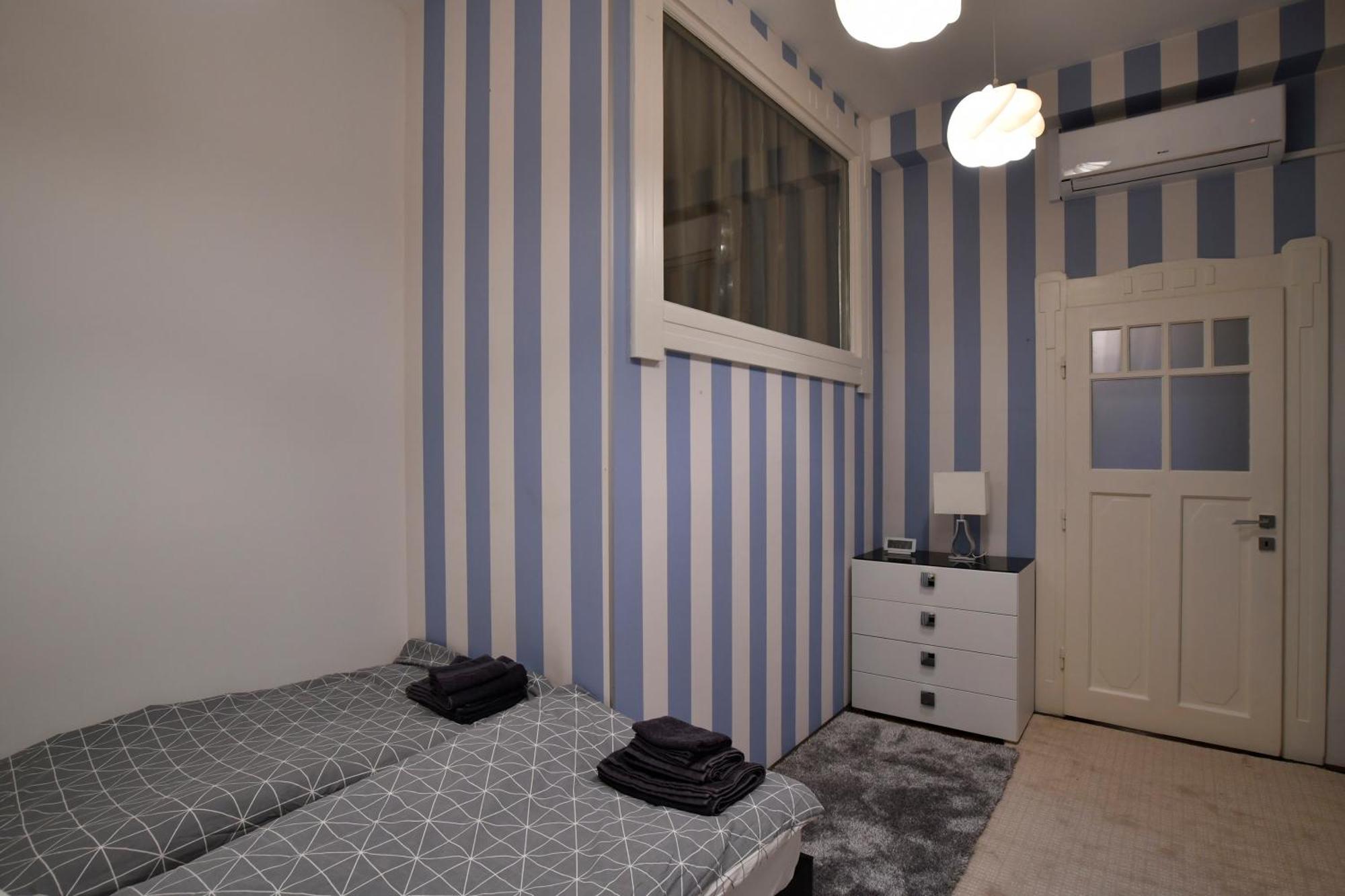 Luxuryflat Near Centre On118 Sqm, 3Br,2Bth,8Bed,Ac Apartment Budapest Exterior photo