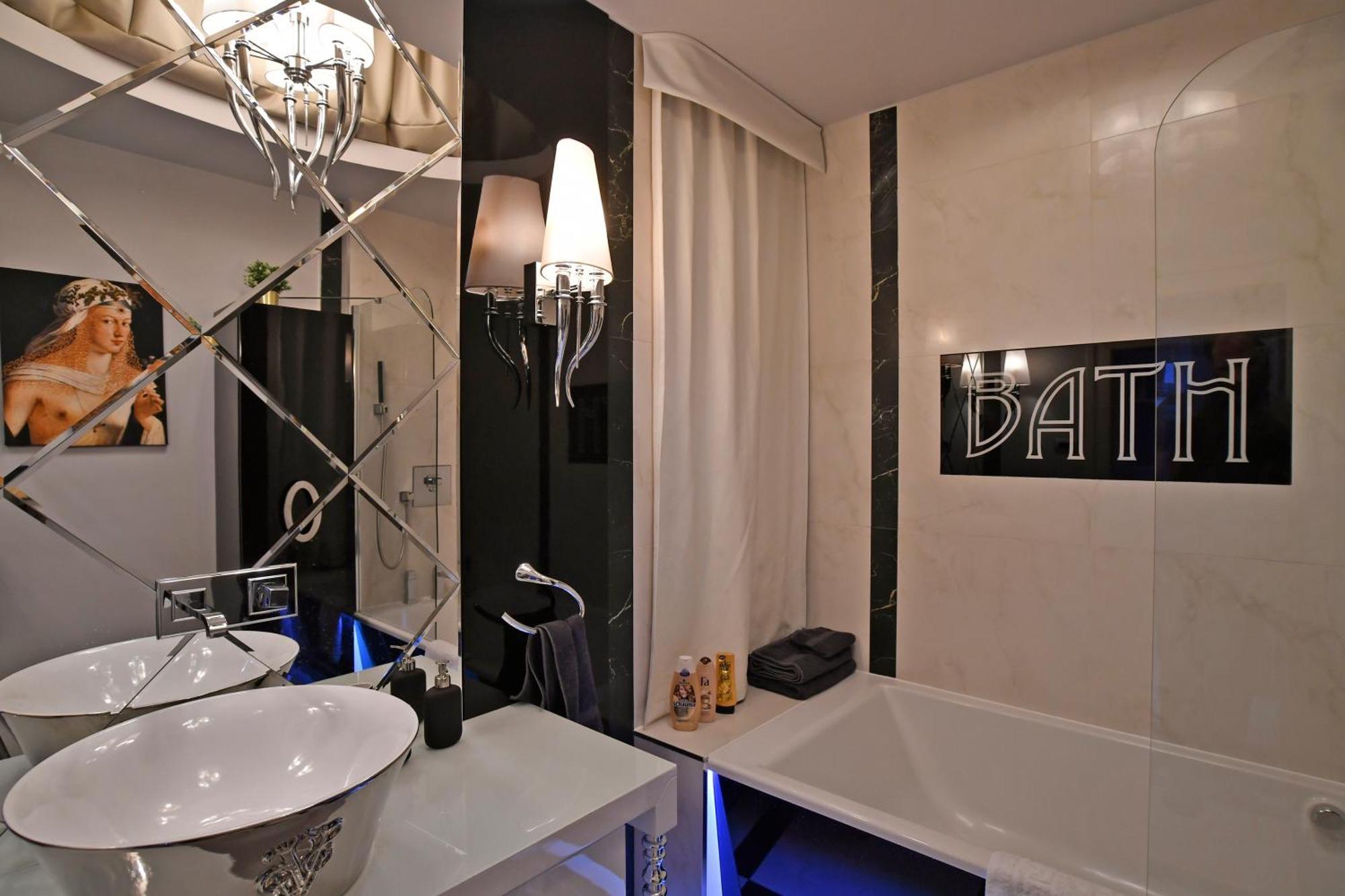 Luxuryflat Near Centre On118 Sqm, 3Br,2Bth,8Bed,Ac Apartment Budapest Exterior photo